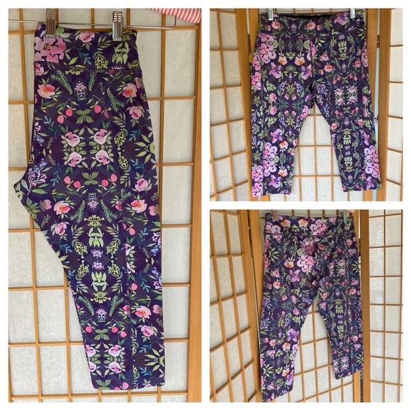LuLaRoe Simply Comfortable Floral Capri Legging SZ M - Picture 1 of 8
